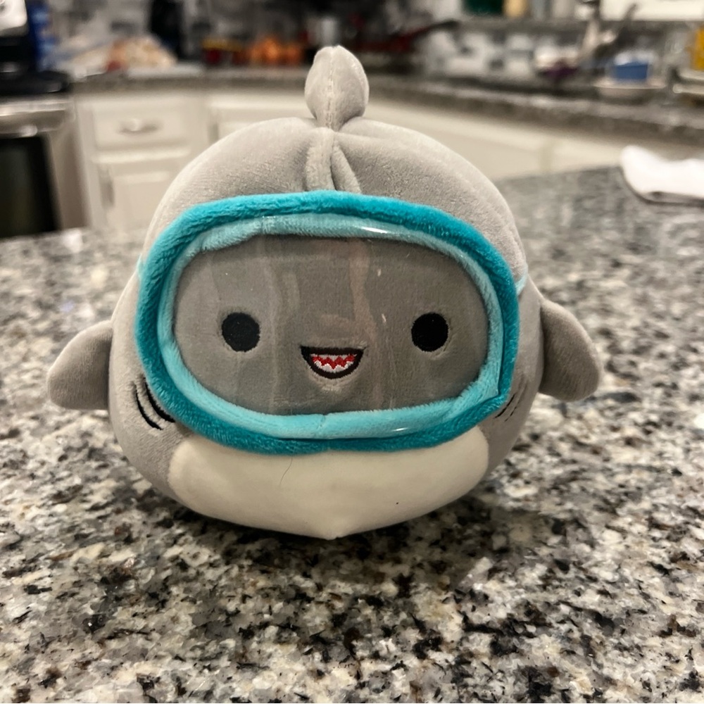 Squishmallow Gordon The Gray Shark With Goggles KellyToy Plush 5" Sealife Squad